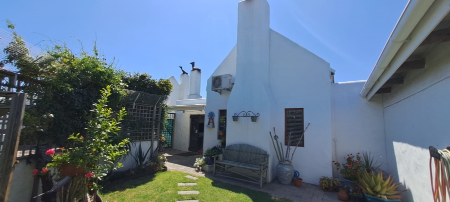 3 Bedroom Property for Sale in Laaiplek Western Cape